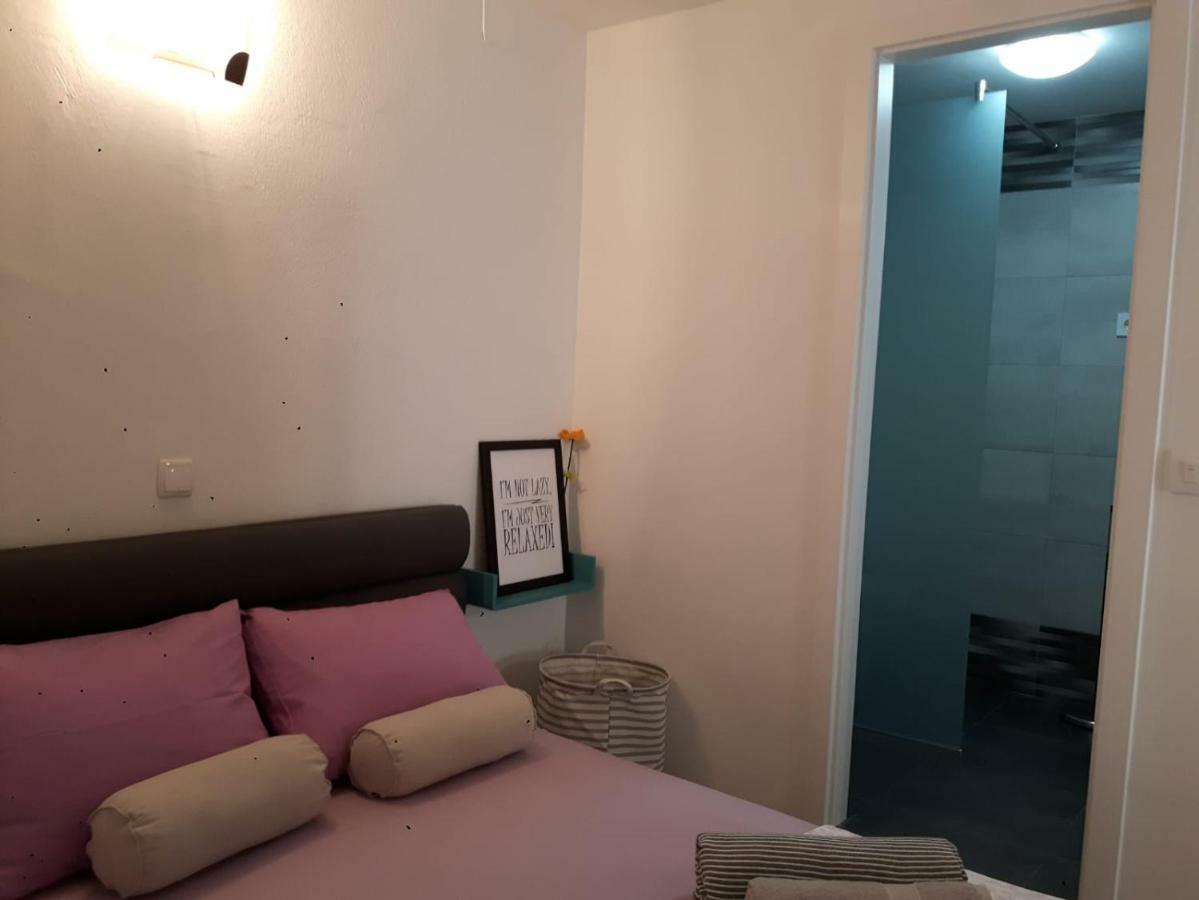Fina M Studio Apartman Kali Bagian luar foto